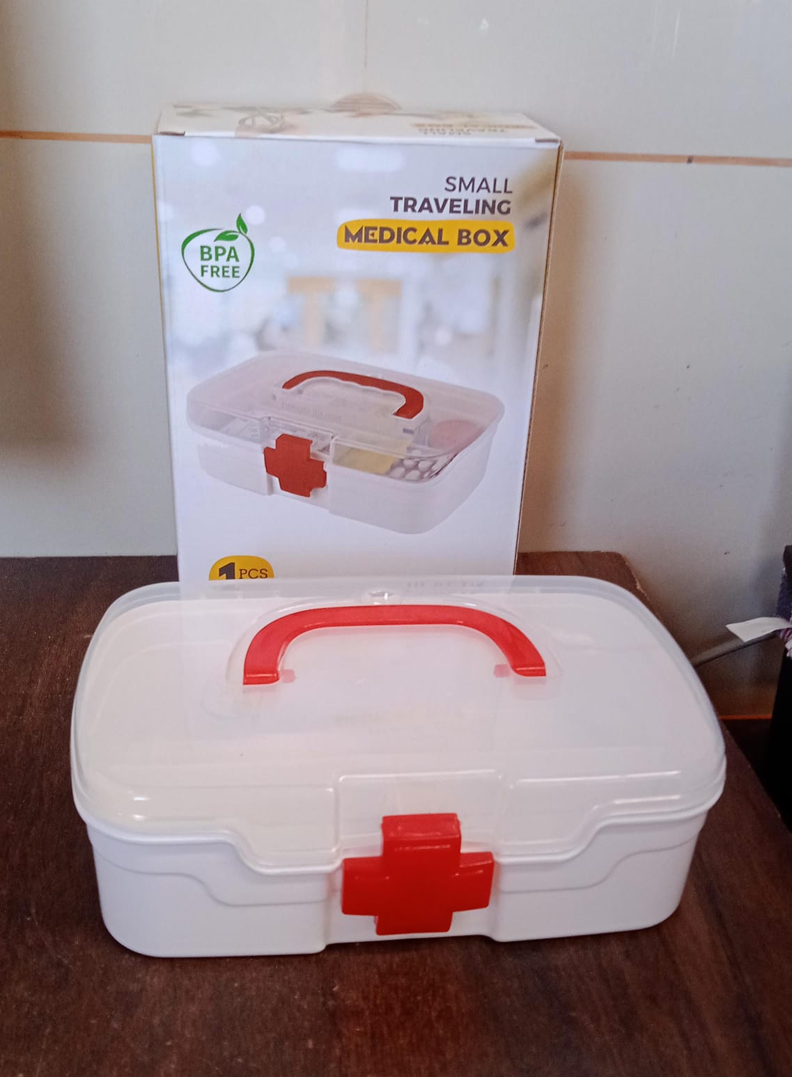 3-Compartment First Aid Box - Portable Medicine Storage with Detachable Tray & Transparent Lid 3-Compartment First Aid Box - Portable Medicine Storage with Detachable Tray & Transparent Lid